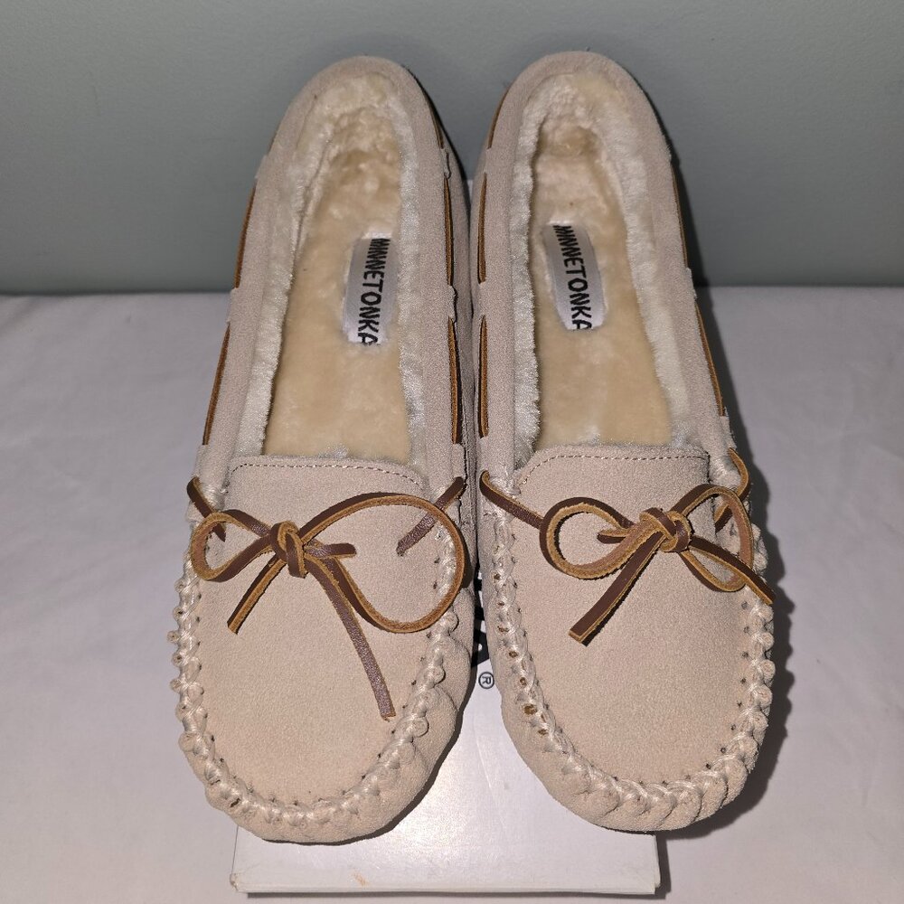 Minnetonka Cally Slippers in Stone, Women's 10M, New in Box - Picture 3 of 9